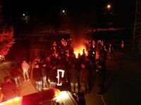 Mahalleli lastik yakarak eylem yaptı