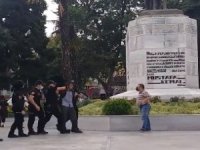Bursa'da Atatürk heykeline saldırı