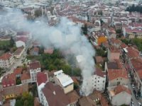 Bursa'da tarihi ev yandı