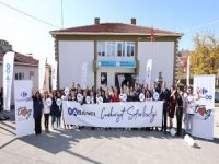 Bursa'da köy okuluna destek