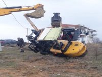Forklift devrildi: 2 yaralı
