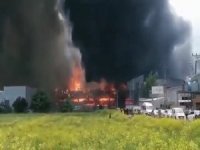 Fabrika yangını söndürüldü