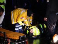 Polise otomobil çarptı