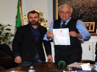 Sevdiği takıma arazisini bağışladı