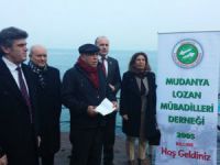 Mübadele şehitleri için denize karanfil bırakıldı