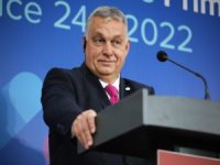 Orban, Avrupa Parlamentosu ile dalga geçti