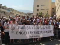 HDP Bursa adliyesi önünde eylem yaptı