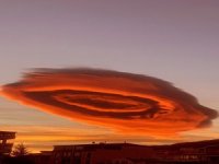 UFO görünümlü bulut