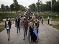 'Türkiye'ye 3 milyon yeni mülteci gelebilir'