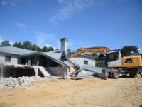 Uludağ'daki kaçak villalar yıkıldı
