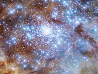 Hubble uzay teleskobu 9 'canavar' yıldız görüntüledi