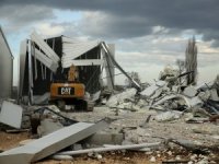 Bursa'da kaçak bina yıkıldı
