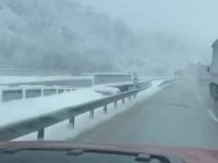 Kar yağışı sürücüleri zorluyor