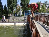 Çocukların tehlikeli serinleme çabası