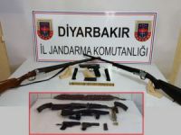 Diyarbakır'da silah ve mühimmat operasyonu