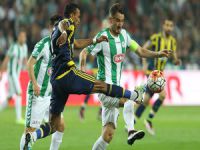 Fenerbahçe, deplasmanda 3 puan bıraktı