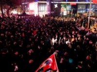 Bursa'dan İmamoğlu'na destek! Kent Meydanı'nda toplandılar