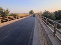 Bakımsız köprü tehlike saçıyor