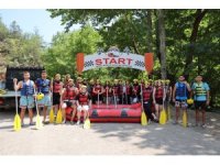 Bursa'da gençler rafting heyecanı yaşadı