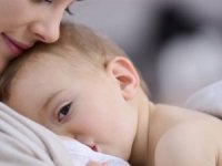 Türklerde kutsal sayılan anne sütünün 10 faydası