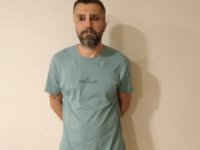 Turist kılığına giren polislerden kaçamadı