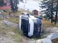 Uludağ'da kontrolü kaybetti, ormana yuvarlandı
