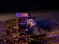 Damadının aracıyla kaçarken tarlaya uçtu