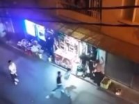 Bursa'da darp edilen genç esnafa sığındı!