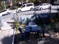 Bursa'da 3 aracın karıştığı kaza kamerada