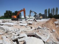 Alaaddinbey’de kaçak yapılara temelden müdahale