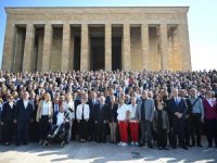 CHP lideri Özel, Anıtkabir’i ziyaret etti