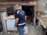 Rüyasında define gören kadın, oğluyla birlikte 12 metrelik tünel kazdı