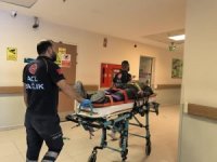 Bursa'da üzerine sunta devrilen işçi yaralandı