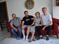 Bursa'da en yakın arkadaşı, annesine umut oldu