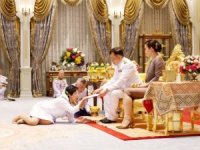 Tayland'da yeni hükümet göreve başladı