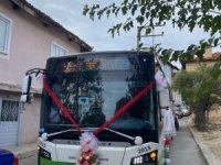 Bursa'da otobüs gelin arabası gibi süslendi