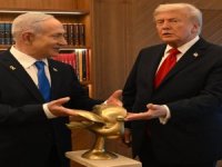 Netanyahu, Trump'a "Altın Güvercin" hediye etti