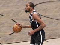 37 yaşındaki NBA yıldızından 90 milyon dolarlık imza