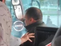 Bursa'da otobüste yumruklu kavga! O anlar kamerada
