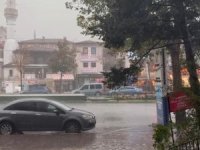 Bursa hasretle beklediği yağmura kavuştu
