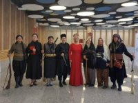 Nilüfer Kadın Korosu'ndan Cumhuriyet defilesi