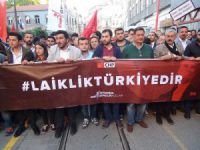 Taksim'de 'laiklik' yürüyüşü