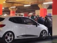 Bursa'da AVM otoparkında kavga! O anlar kamerada