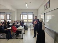 Şehit kızı öğretmen unutulmadı