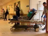 Bursa'da lastiği patlayan otomobil şarampole yuvarlandı