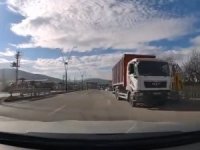 Bursa'da ters şeritte dehşet anları