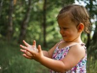 Çocuklar mikroplarla doğal yollarla tanışmalı