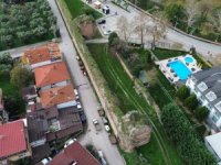 Papa ziyaret etti, sit alanındaki arsalar değerlendi