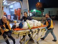 Bursa'da marketin yük asansöründe başı sıkıştı