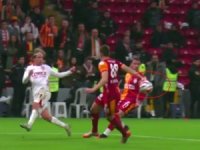 Penaltı mı değil mi? Ünlü yorumcular son noktayı koydu